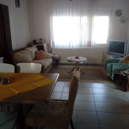 Alex House * Nea Kallikrateia